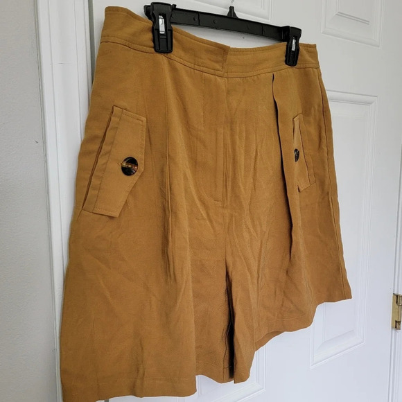 NWT Sage & Citrus Gold Dressy Pleated Shorts Button Accents High Rise Size XL - Picture 2 of 10